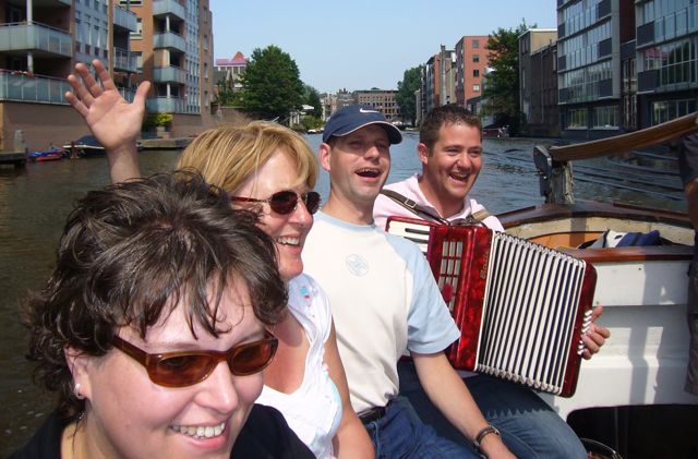 Verrassingsdag 2007 in de Amsterdamse grachten